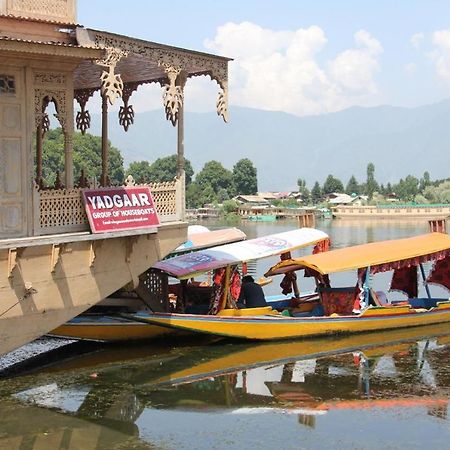 Hotel Yadgaar Houseboats Srīnagar Esterno foto