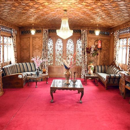 Hotel Yadgaar Houseboats Srīnagar Esterno foto